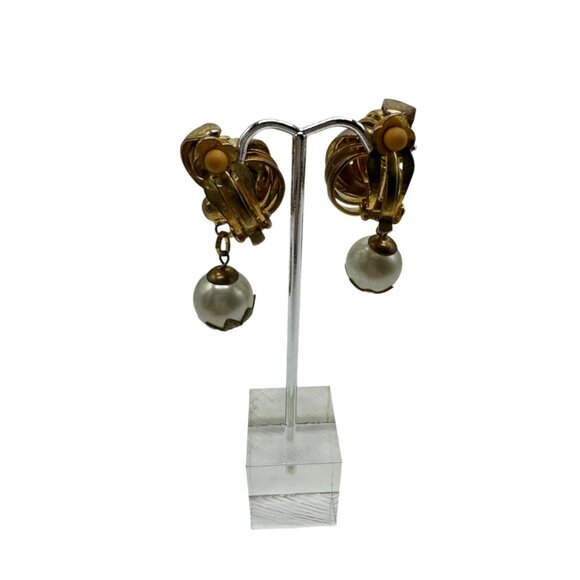 Vintage Gold Tone Clip-On Earring Set Of 4 Styles - Picture 13 of 15